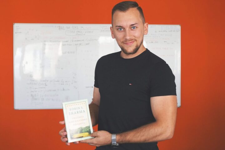 How-to-organize-your-surprise-party_12