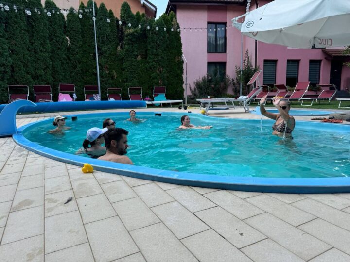teambuilding_vadu_crisului_pool16