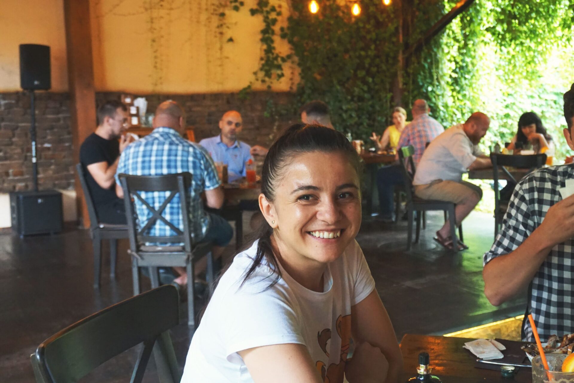 how-to-organize-your-surprise-party-3